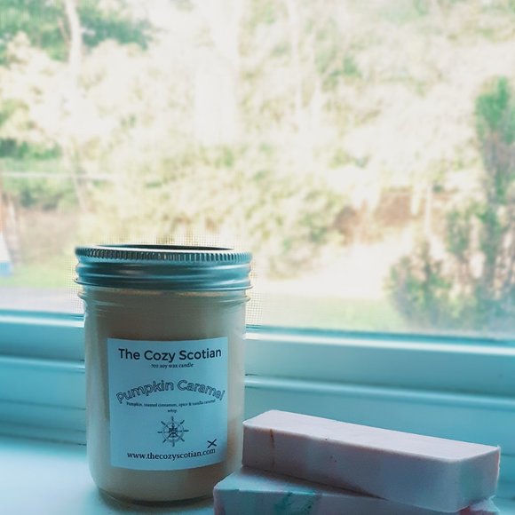 Pumpkin Caramel Vegan Candle & Soap Gift Bundle - Picture 2 of 7